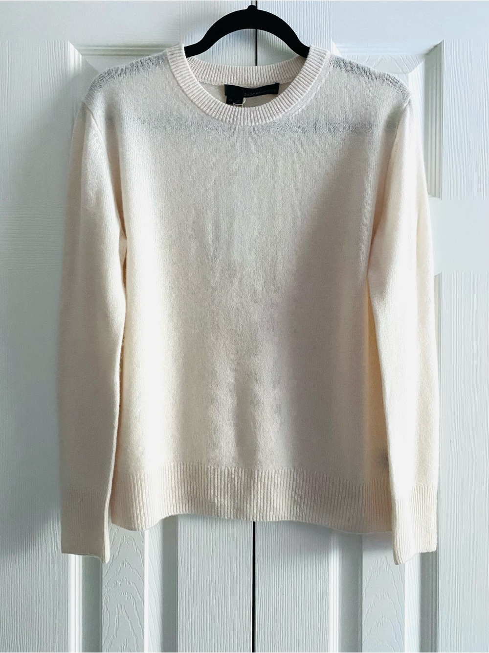 360 CASHMERE LIGHTWEIGHT KNIT CREWNECK SWEATER Cream XS
